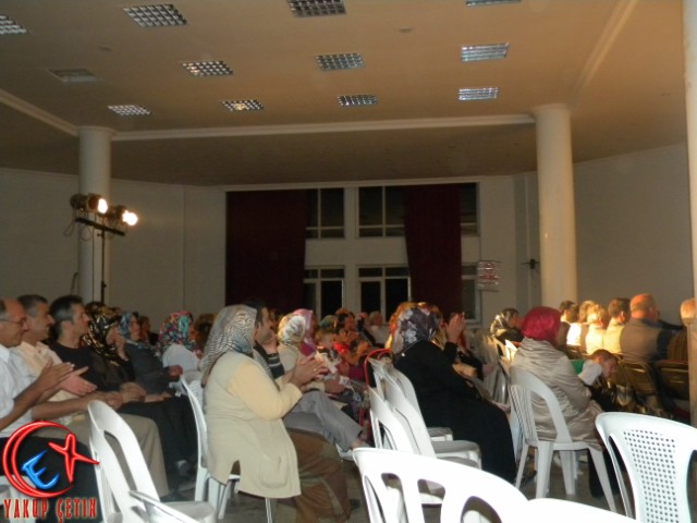 Bozkır Belediyesinden Tiyatro Gösterisi
