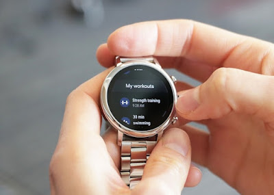 Nuovo design Google Fit Watch favorisce attività fisica: RECENSIONE