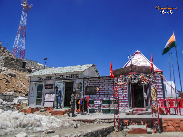 Manali-Leh highway self supported cycling hindi blog