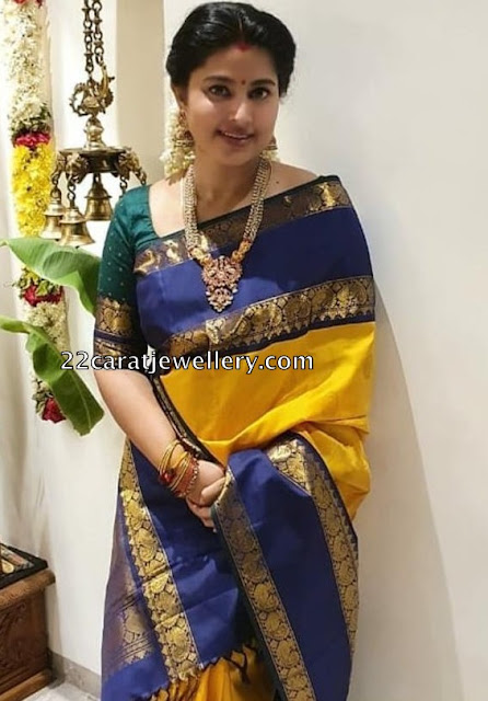 Sneha Prasanna in Pearls Haram