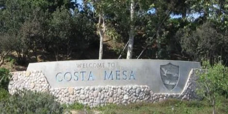 Ở Costa Mesa nghe chuông chùa