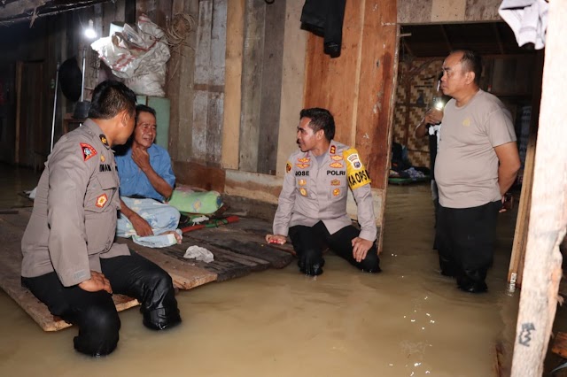 Kapolres Batu Bara Cek Langsung Kondisi Pemukiman Warga Terdampak Luapan Air Sungai