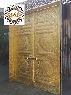 Replika Pintu Kabah Kuningan 200 Cm X 250 Cm