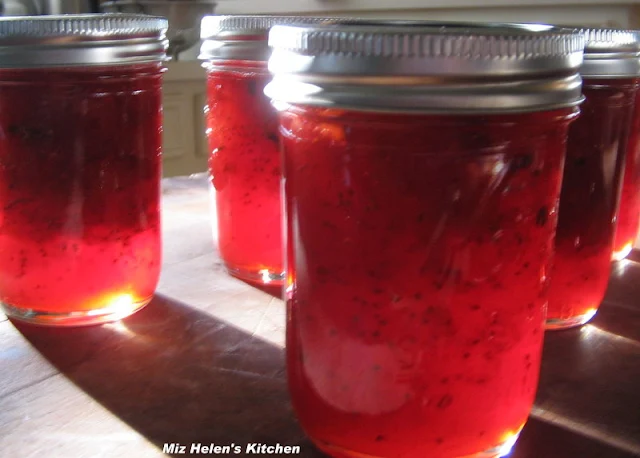 Christmas Canning In July at Miz Helen's Country Cottage