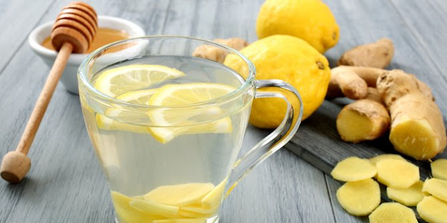Minum Lemon Sangat Bermanfaat Untuk Mengatasi Perut Kembung.