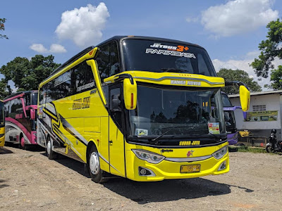Bus Subur Jaya Range Rover