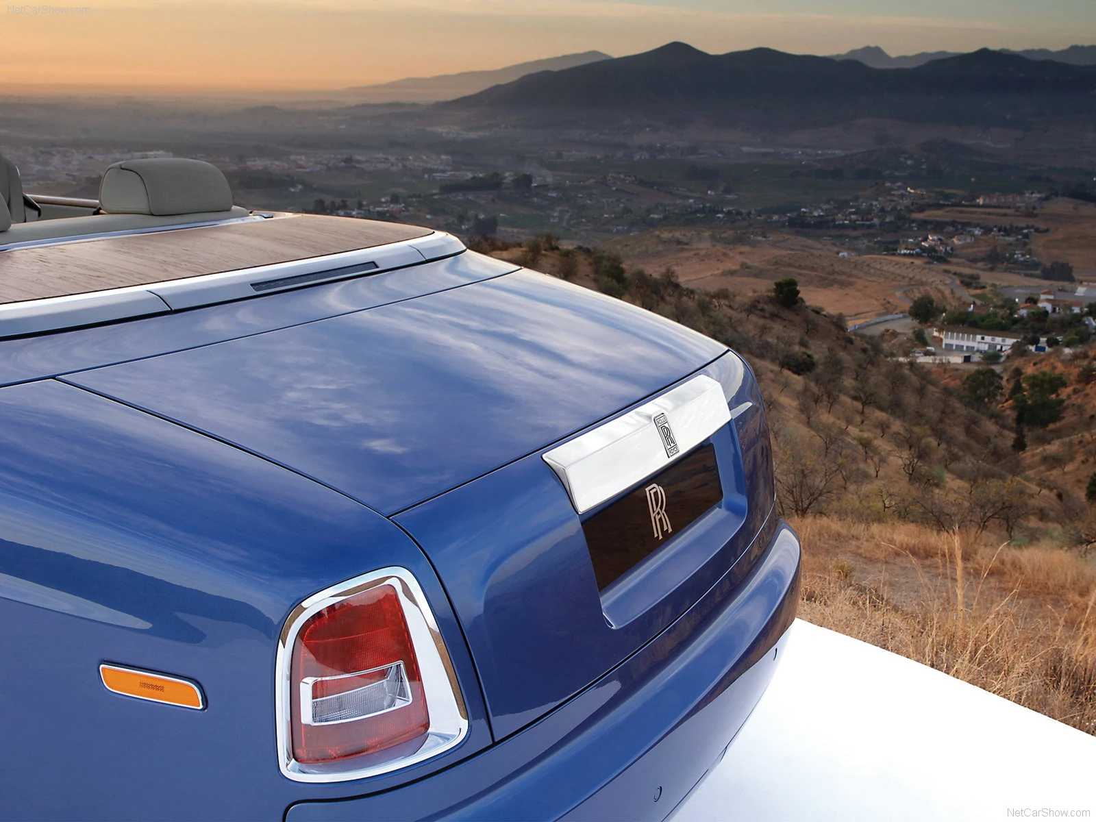 Hình ảnh xe siêu sang Rolls-Royce Phantom Drophead Coupe 2008 & nội ngoại thất