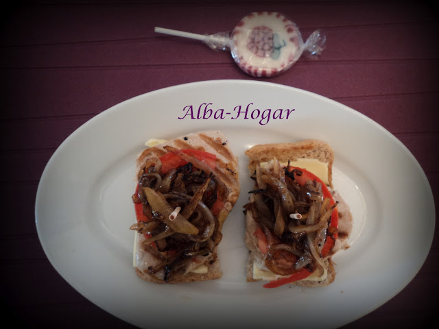 pinchos de atún y cebolla caramelizada alba hogar