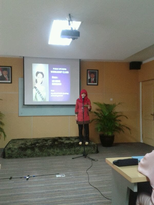 Uswadinlabschool: BELAJAR PUBLIC SPEAKING BERSAMA ALYA ROHALI