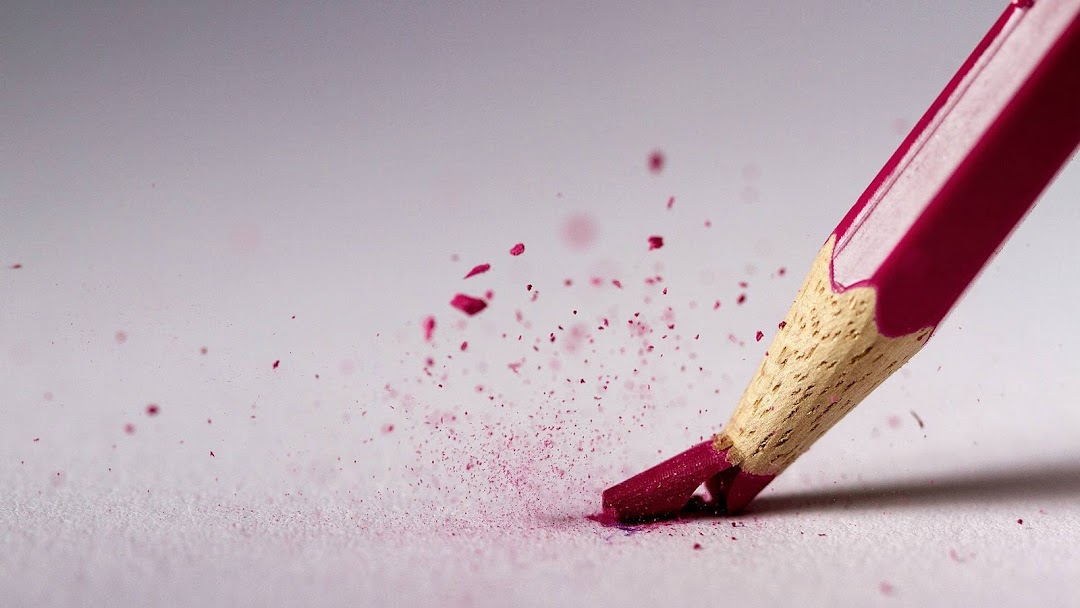 Broken Color Pencil hd wallpaper