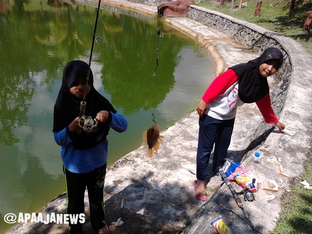 pertandingan pancing ikan