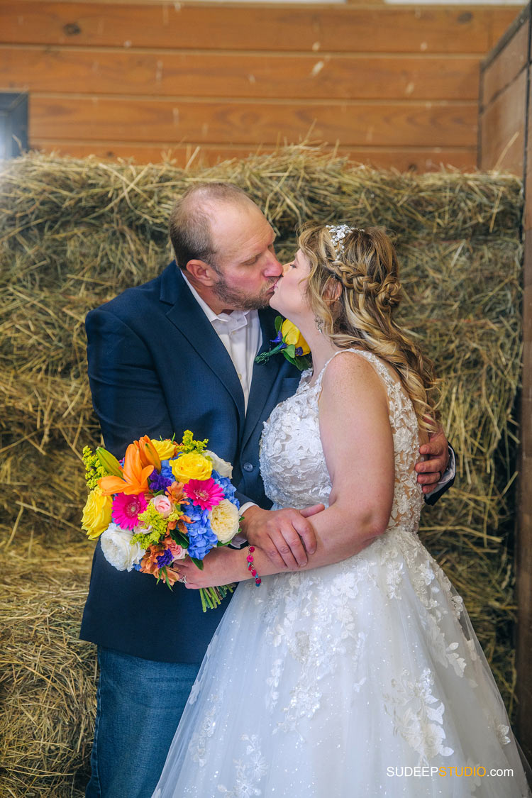 Horse Farm Barn Wedding Photography in Dexter Saline by SudeepStudio.com Ann Arbor Wedding Photographer