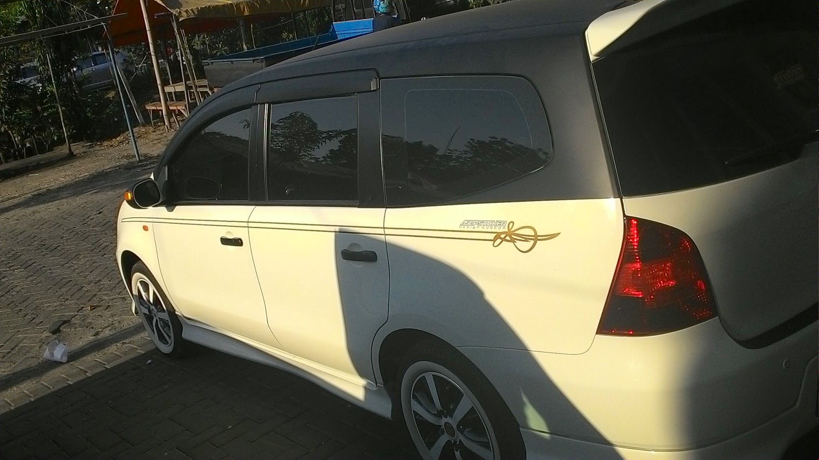 Kumpulan Cutting Sticker Mobil Livina Terlengkap Rekanotomotif