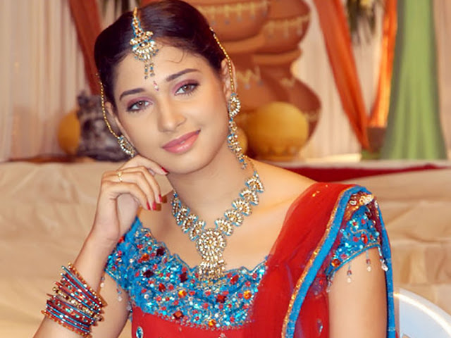 Tamanna Bhatia Hd Wallpapers