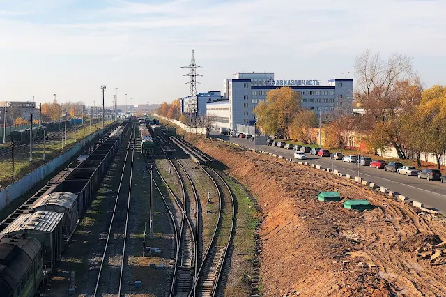 вид с эстакады Северо-Западной хорды, железнодорожная станция Кунцево-2, Западный таможенный пост, улица Ивана Франко, промзона № 38 «Кунцево»