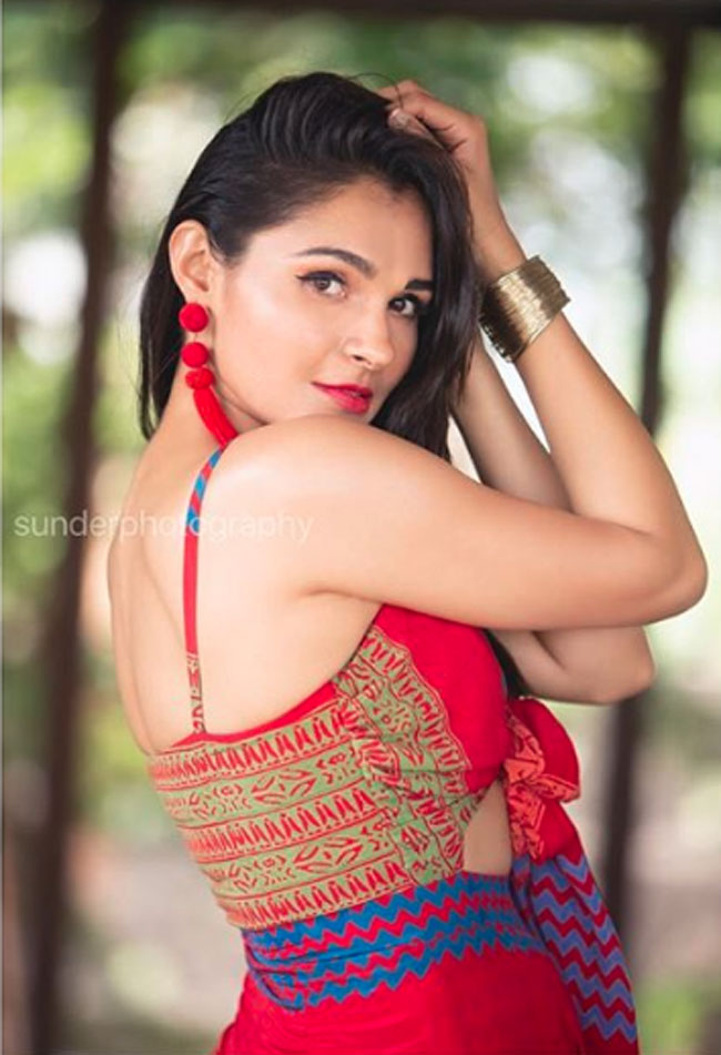 ACTRESS ANDREA JEREMIAH PHOTOS | WHATSAPP GROUP LINKS