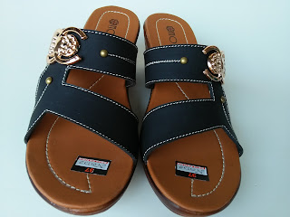 pabrik sandal, bengkel sandal, pengrajin sandal, grosir sandal, juragan sandal, bos sandal, toko sandal, sandal tasik, sandal tasikmalaya, pabrik sandal tasik, bengkel sandal tasik, grosir sandal tasik, sandal tasikmalaya