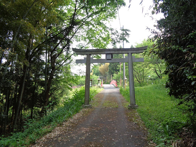 鶴田神社