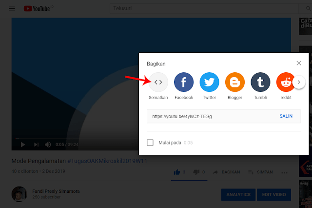 Pilih Sematkan untuk Menambahkan Video YouTube ke Postingan Blog