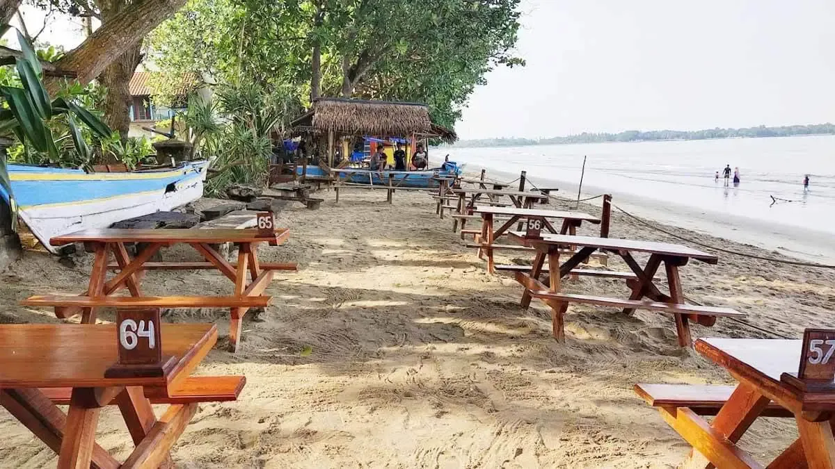 Foto pantai pandan banten