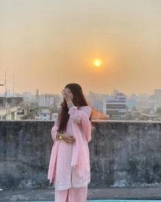 কিউট মেয়েদের প্রোফাইল পিকচার