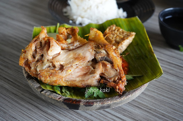 Ayam-Penyet