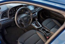 Interior view of 2017 Hyundai Elantra Limited