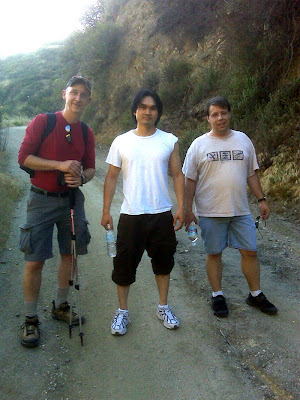 Ken, Paul & Neil ascending the Las Flores motorway on the way to Mt. Thom