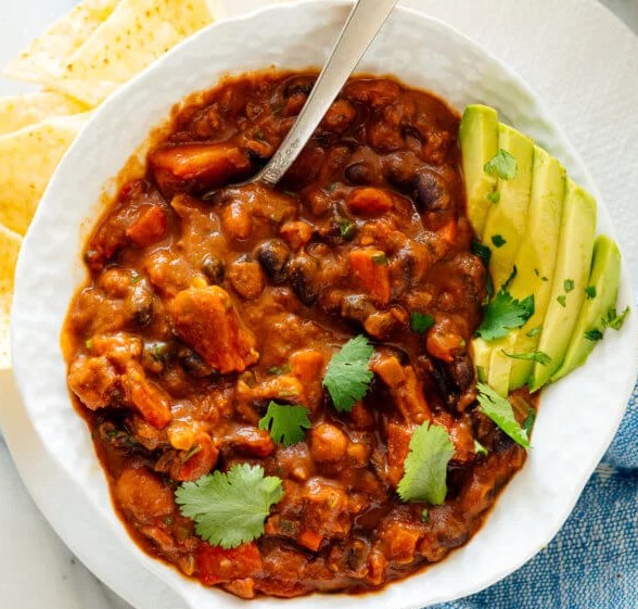 Homemade Vegetarian Chili #veggies #comfortfood