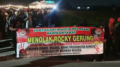 Sejumlah Elemen Masyarakat Tolak Kedatangan Rocky Gerung di Jogja