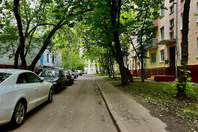 улица Гришина, дворы