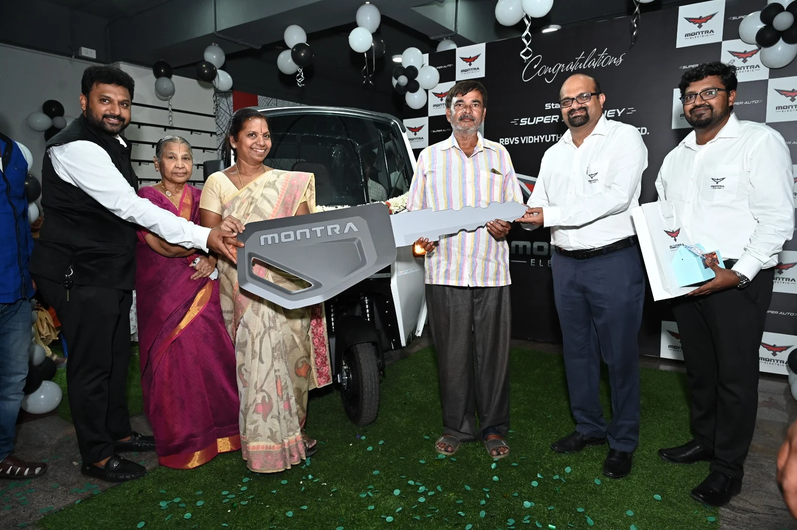 Montra Electric Commences the Delivery of the Montra Electric Super Auto in Bengaluru