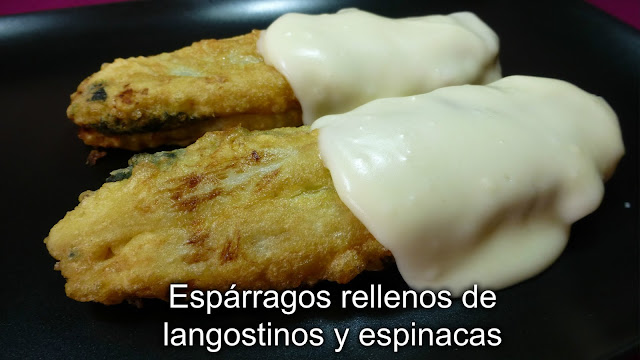 Espárragos rellenos de langostinos y espinacas