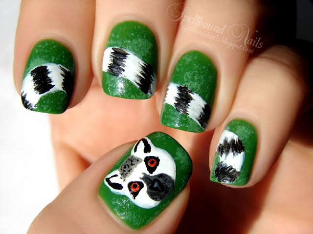 nails nailart nail art polish mani manicure Spellbound ABC Challenge hand drawn painted L is for Lemur Catta Ring Tailed Ring-Tailed animals primate tail stripes black white green gold orange