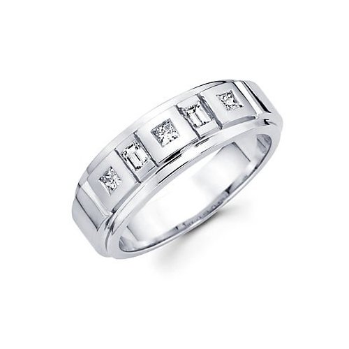 Today in the modern world mens diamond rings are very popular for modern 