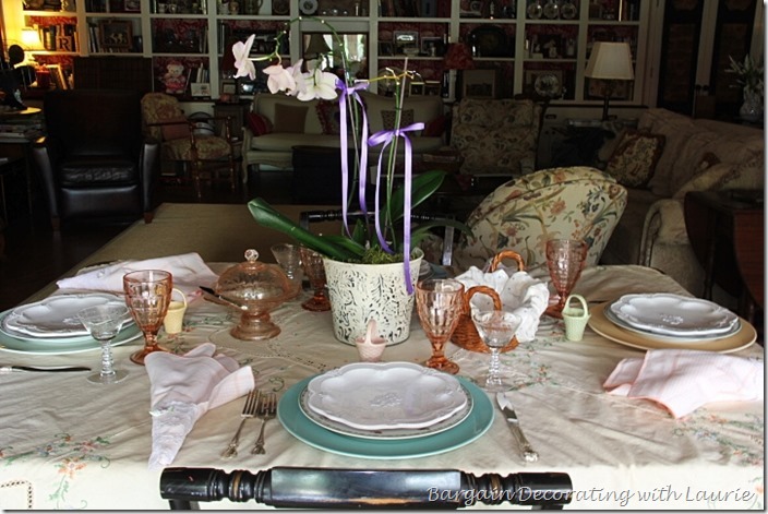 Feminine Tablescape in Florals-Bargain Decorating with Laurie