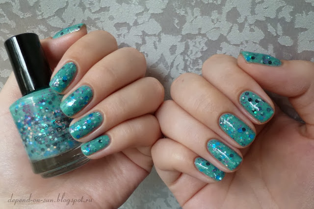 KBShimmer Proud peacock