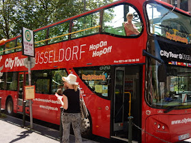 http://www.duesseldorf-tourismus.de/stadtrundfahrten/hopon-hopoff-citytour/