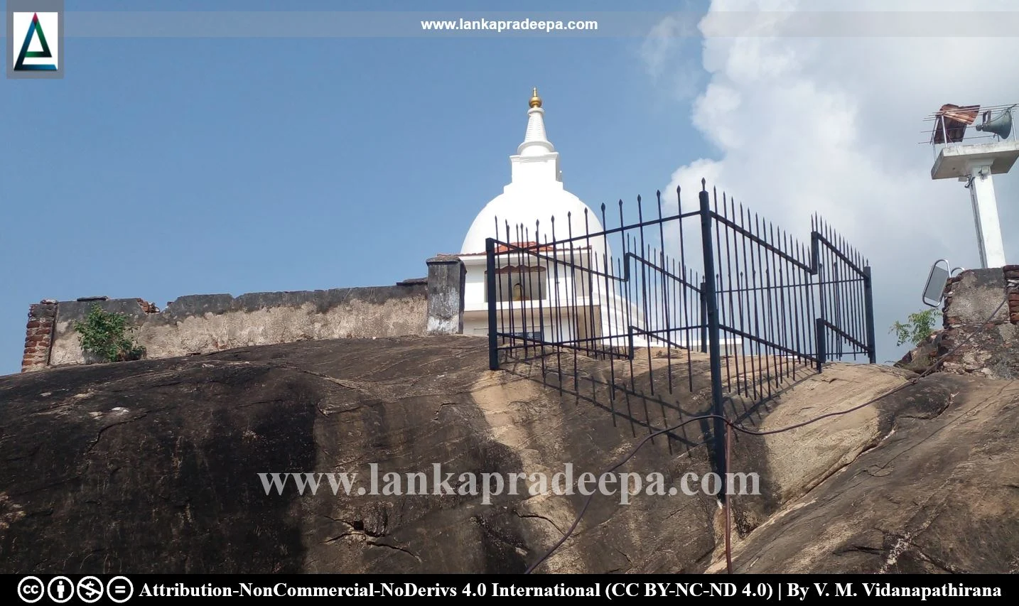 Kahandawa Dhammadinna Cave Temple