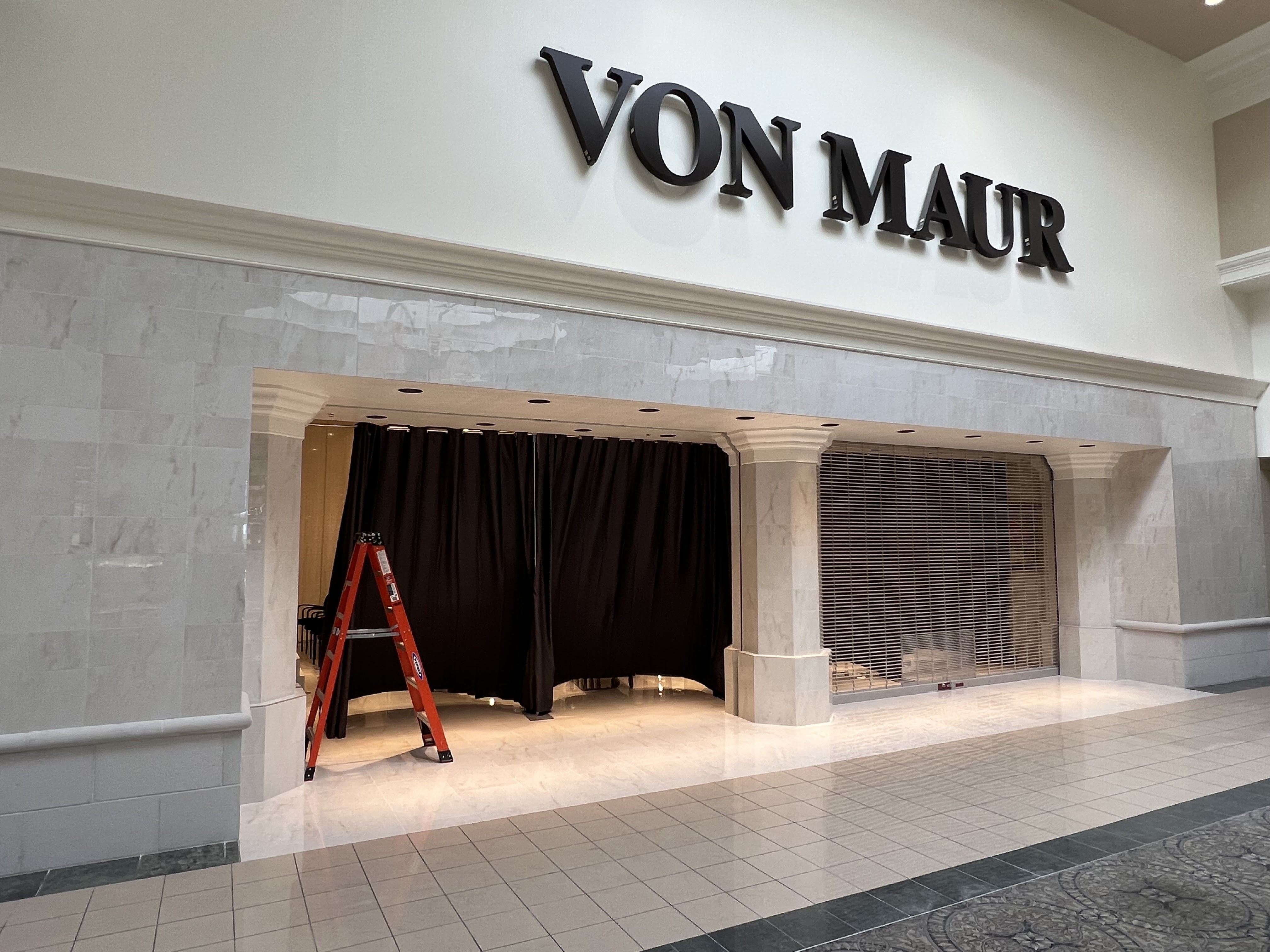 Van Maur at Woodland Mall reopens June 8