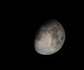 moon with iphone