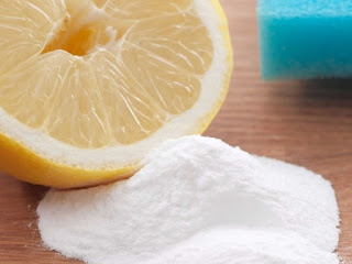 Cara-Memutihkan-Gigi-Dengan-Lemon-dan-Baking-Soda