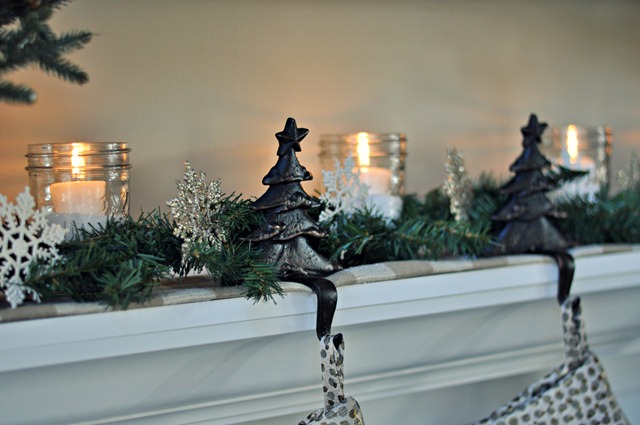 Decor and the Dog Holiday Mantel 4