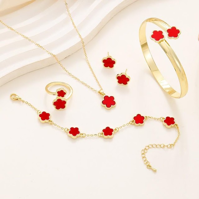 FEEROW AliExpress cross-border small flower jewelry suit women's fashion light luxury high-end exquisite jewelry wholesale tide