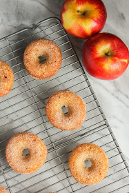 Baked Apple Cinnamon Doughnuts | The Chef Next Door #BrunchWeek