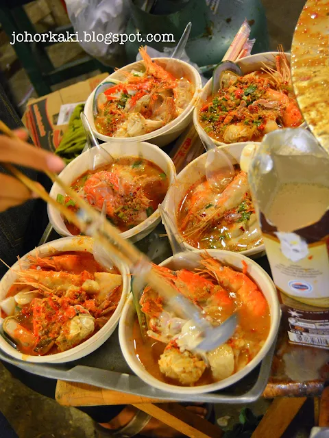 Rod Fai Vintage Market Seafood Tom Yam in Bangkok Rod-Fai-Vintage-Market-Seafood-Tom-Yam-Bangkok