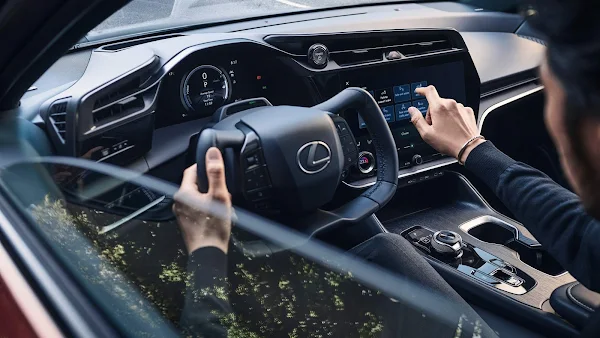 Lexus RZ 450e - interior