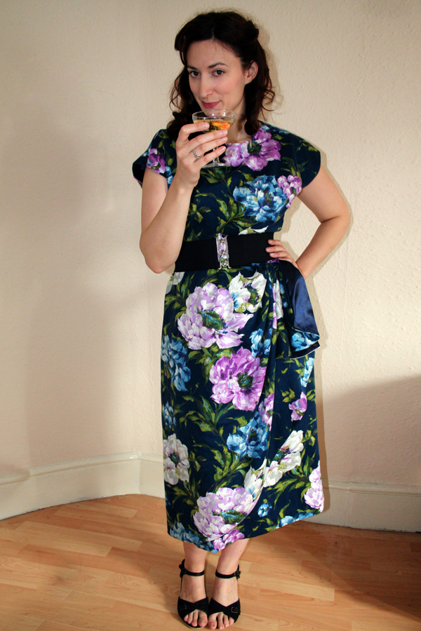 Butterfly Balcony- Fall For Cotton - Butterick 5880 - Full shot Butterfly Balcony- Fall For Cotton - Butterick 5880 - Full shot