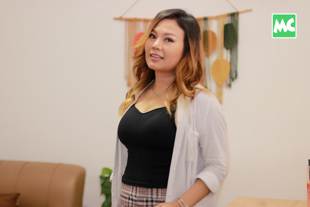 အိမ်ထောင်ပြုရမယ့် အရွယ်မှ ရည်းစား စထားဖြစ်တယ်’ ခိုင်ပွင့်