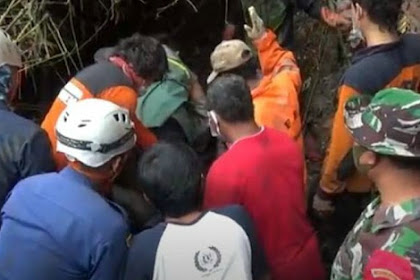 Korban Longsor Semarang Ditemukan Meninggal Tertimbun Reruntuhan Dapur Rumah